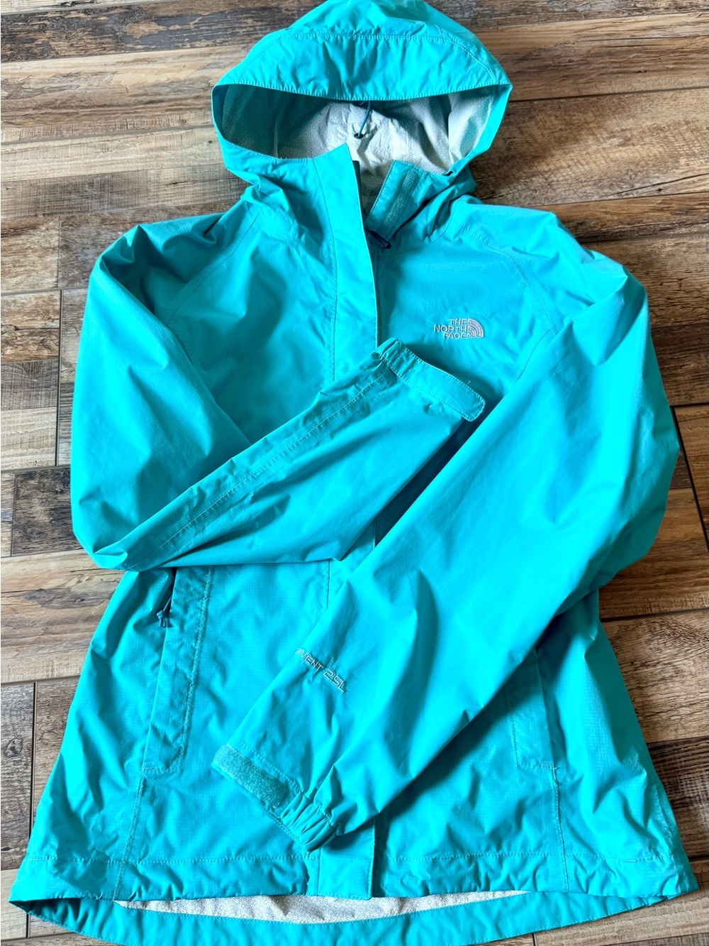The North Face - Venture HyVent 2.5L Rain Jacket - XS - Aqua Blue